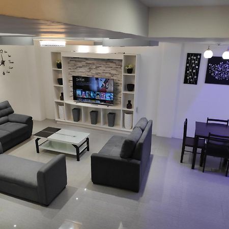 Tagaytay Staycation By Naya And Darla W Free Swimming Pool, Wifi & Netflix Tagaytay City Eksteriør billede