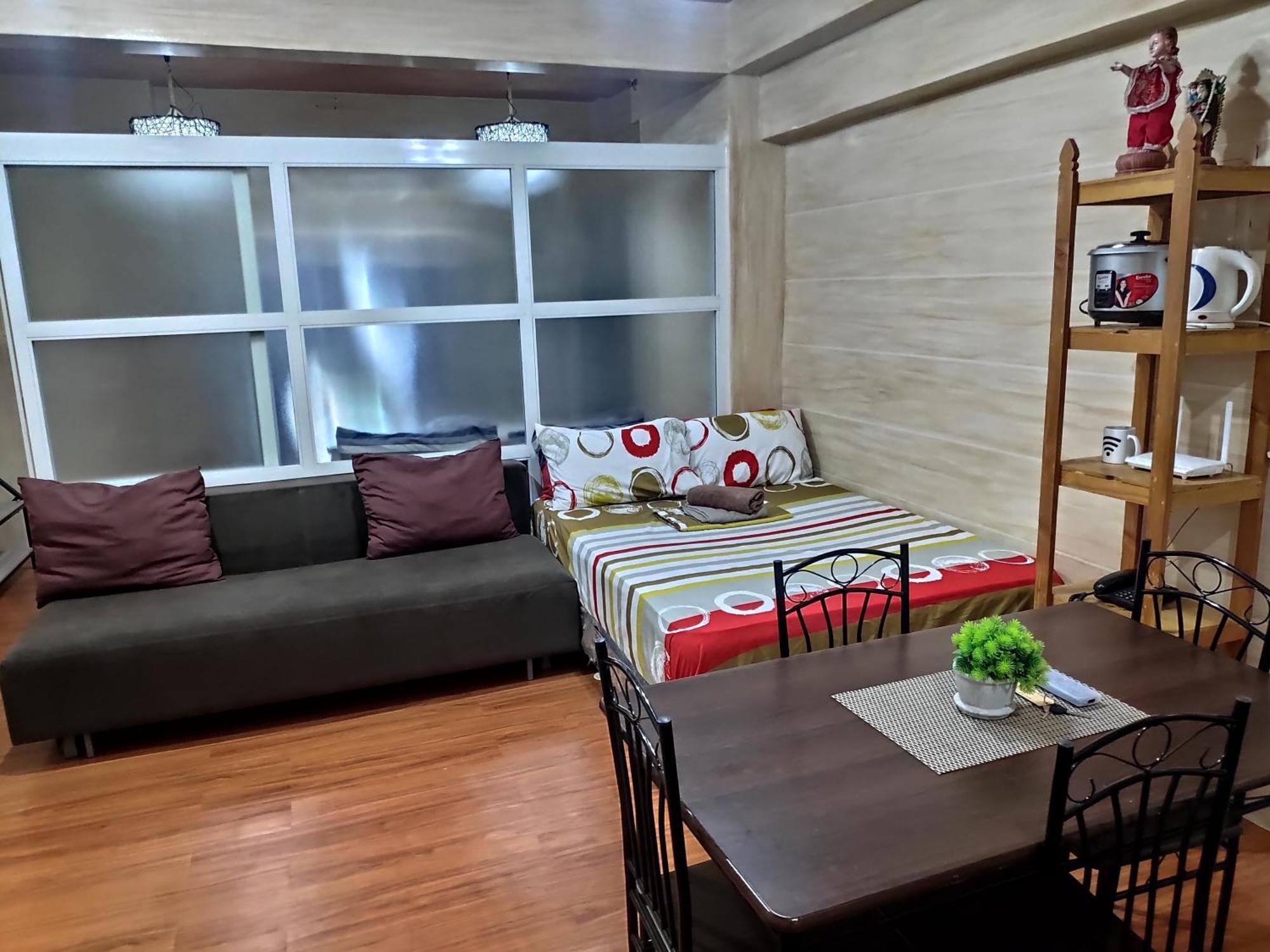 Tagaytay Staycation By Naya And Darla W Free Swimming Pool, Wifi & Netflix Tagaytay City Eksteriør billede
